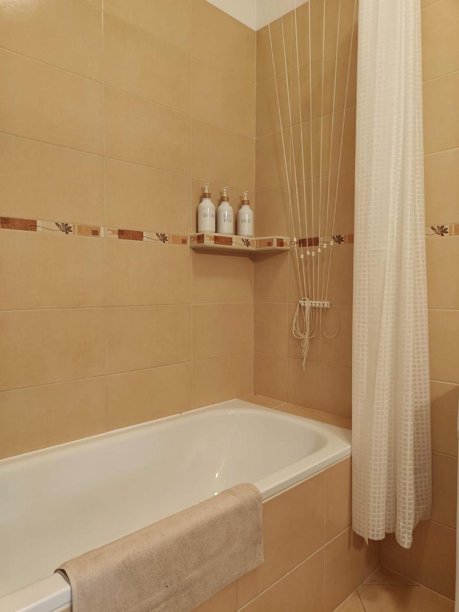 Green City Apartment Budapest - Free Garage, Ac, Balcony, Wi-Fi Exterior photo